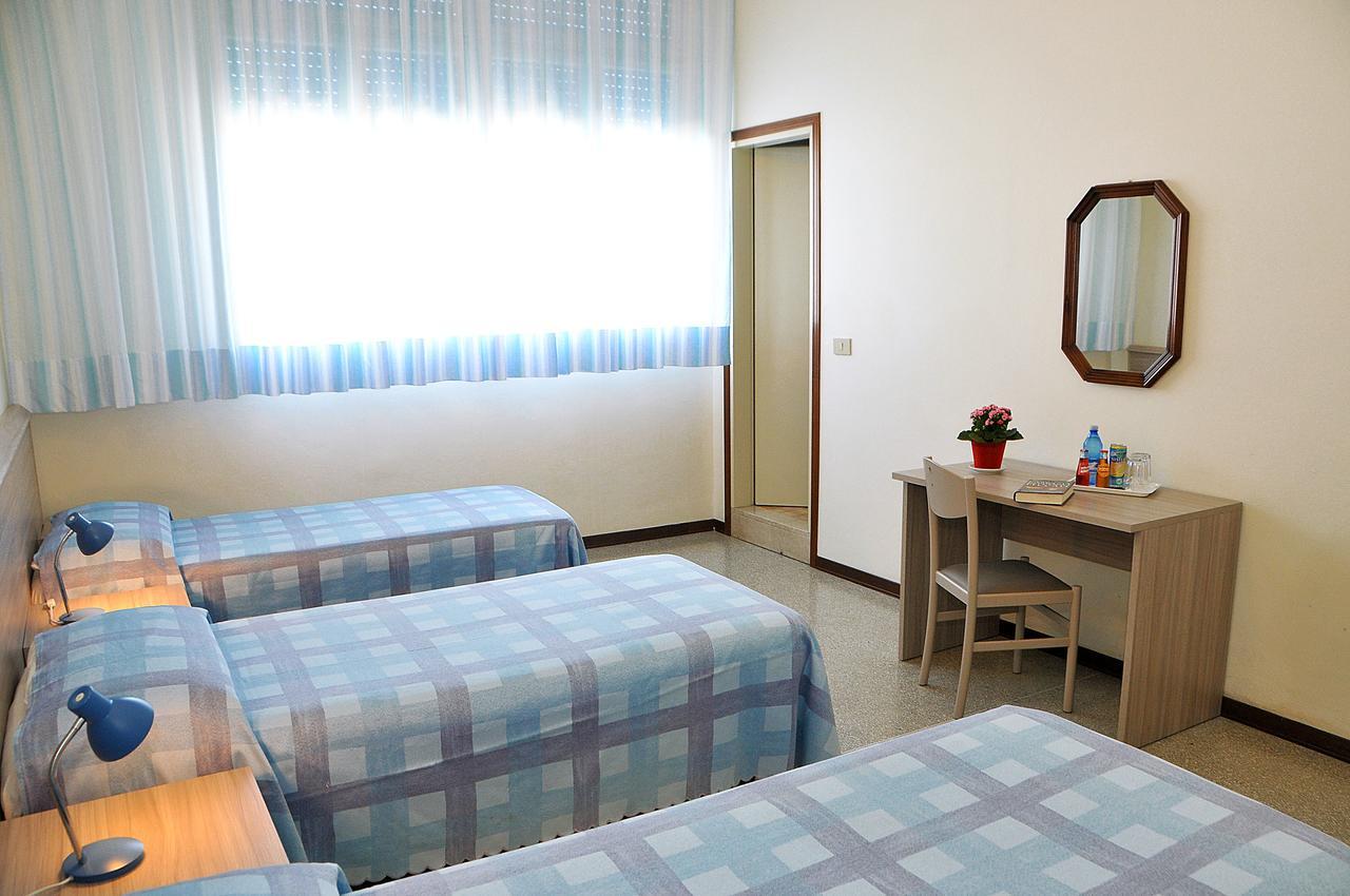 Casa Marina Bruno E Paola Mari Hotel กาออร์เล ภายนอก รูปภาพ